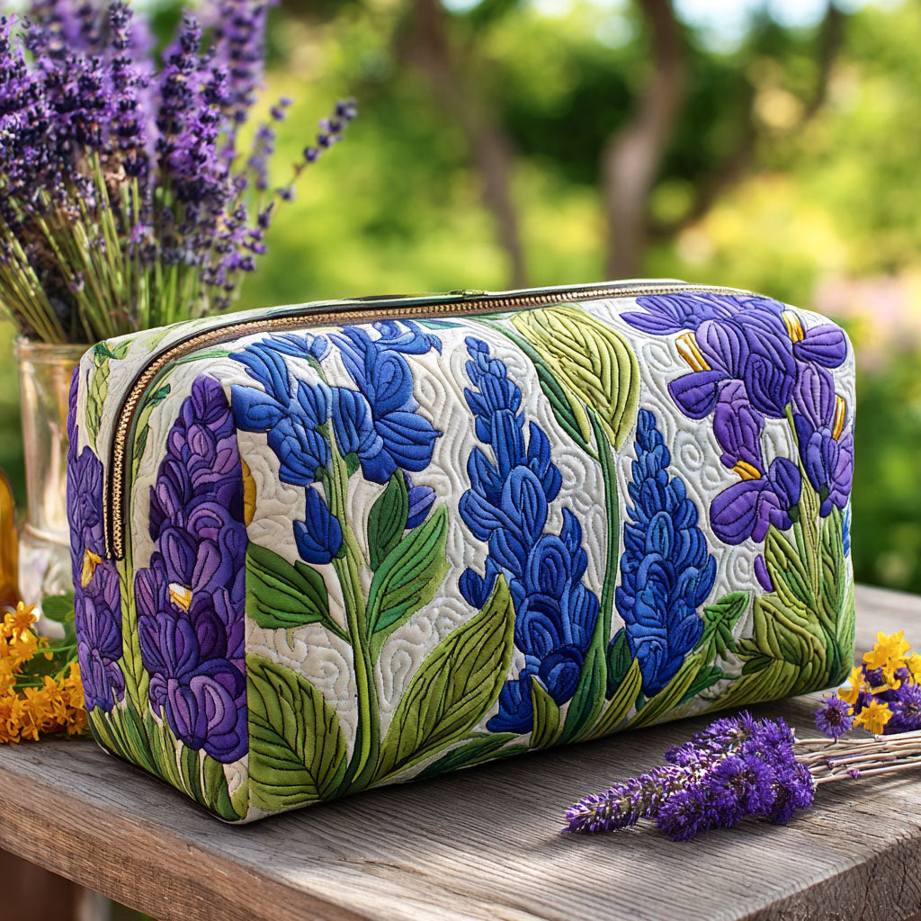 Blüte aus Licht – Gesteppte Kosmetiktasche